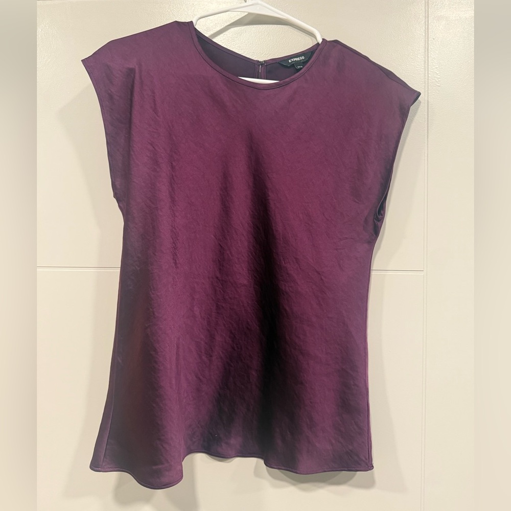 Express Short Sleeve Top in Deep Purple